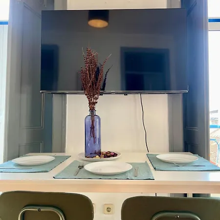 Spacious T4 With Iconic Tram 28 View Daire *