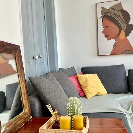 Daire Spacious T4 With Iconic Tram 28 View *