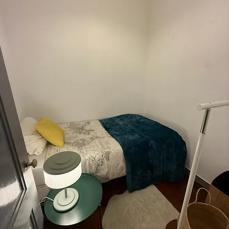 Spacious T4 With Iconic Tram 28 View