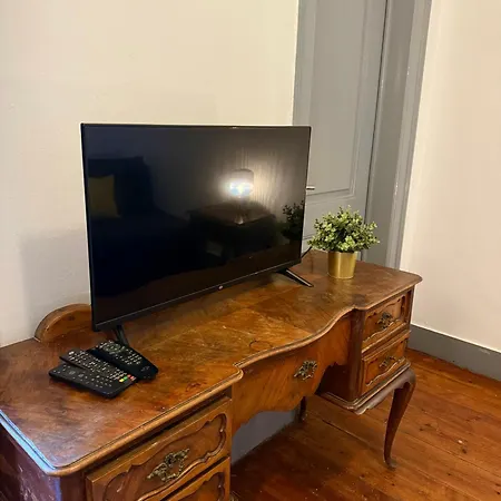 Apartment Spacious T4 With Iconic Tram 28 View Lissabon