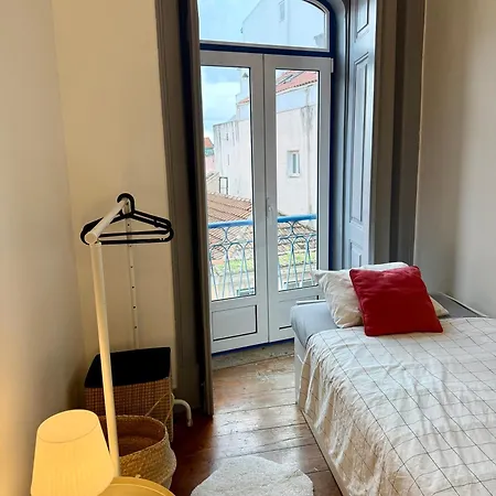 Apartment Spacious T4 With Iconic Tram 28 View Lisbon