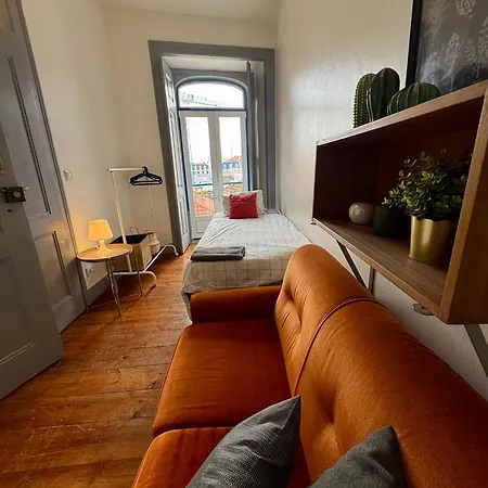 Spacious T4 With Iconic Tram 28 View Apartment *