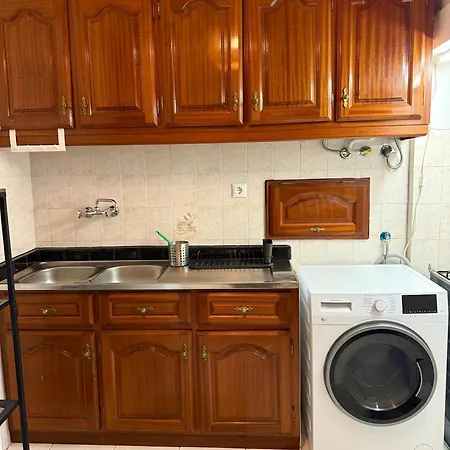 Daire Spacious T4 With Iconic Tram 28 View *