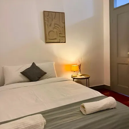 Spacious T4 With Iconic Tram 28 View Apartment