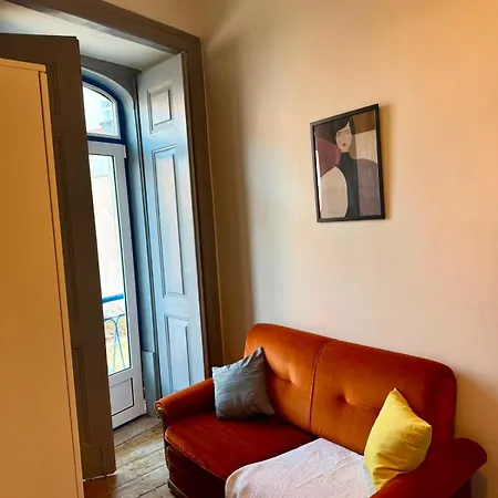 Spacious T4 With Iconic Tram 28 View * Lissabon