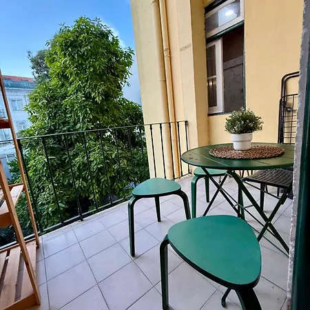 Spacious T4 With Iconic Tram 28 View Apartment Lissabon
