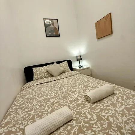 Spacious T4 With Iconic Tram 28 View Apartment Lissabon