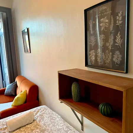 Spacious T4 With Iconic Tram 28 View Apartment