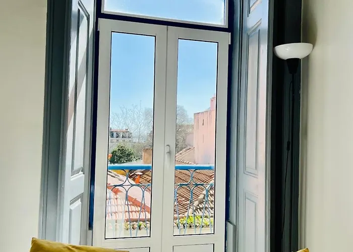 Spacious T4 With Iconic Tram 28 View *