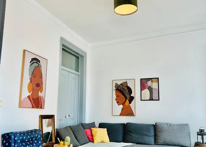 Spacious T4 With Iconic Tram 28 View Apartamento *