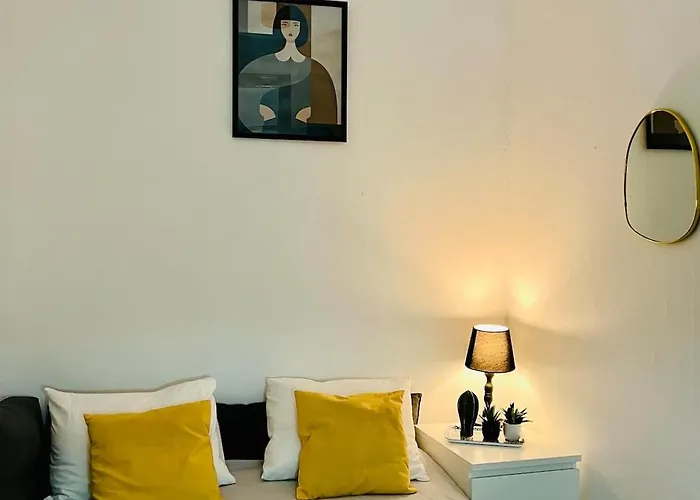 Spacious T4 With Iconic Tram 28 View Appartement *