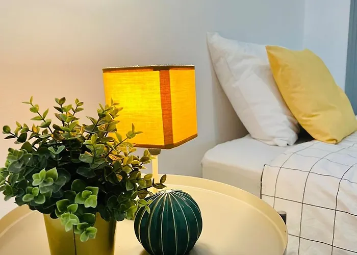 Spacious T4 With Iconic Tram 28 View * Lisboa