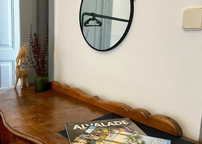 Spacious T4 With Iconic Tram 28 View *