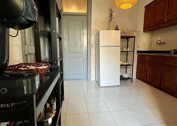 Spacious T4 With Iconic Tram 28 View Apartamento *