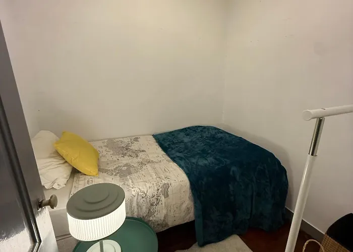 Spacious T4 With Iconic Tram 28 View