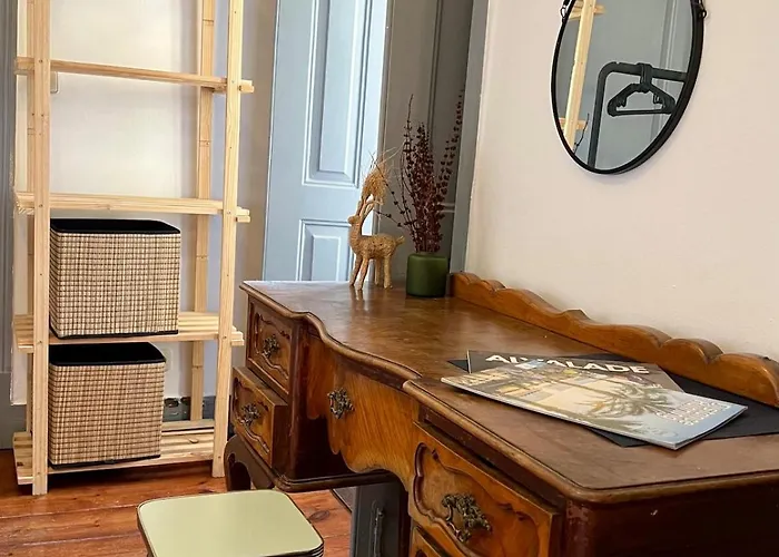 Spacious T4 With Iconic Tram 28 View * Lissabon