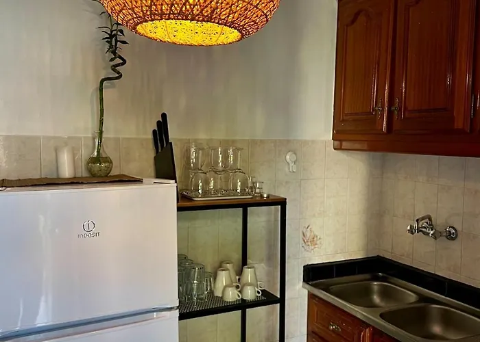 Apartment Spacious T4 With Iconic Tram 28 View Lissabon