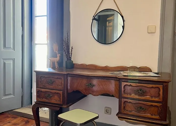 Apartment Spacious T4 With Iconic Tram 28 View