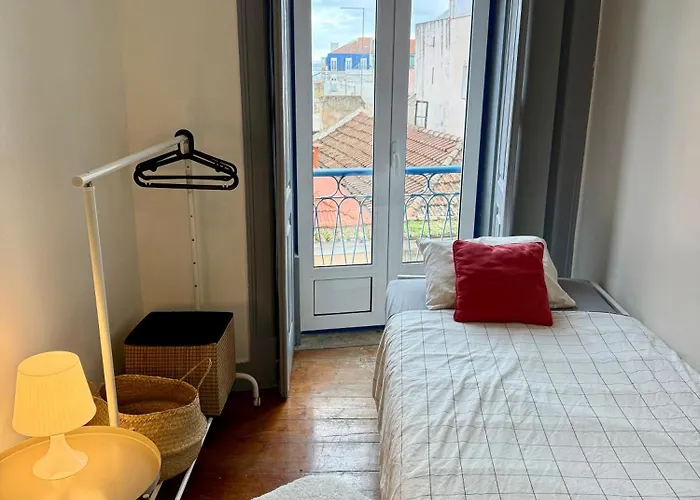 Spacious T4 With Iconic Tram 28 View * Lissabon