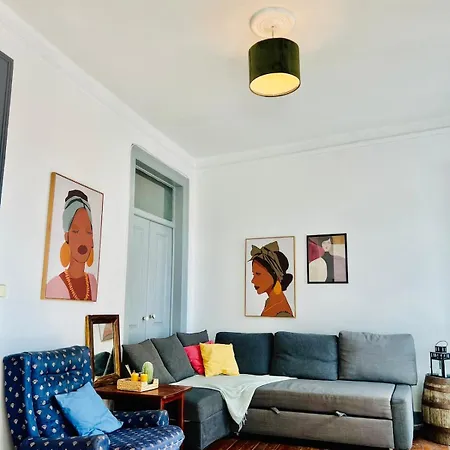 Spacious T4 Central Apartment With Iconic Tram 28 View Apartment *