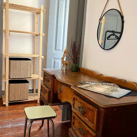 Spacious T4 Central Apartment With Iconic Tram 28 View * Lisbon