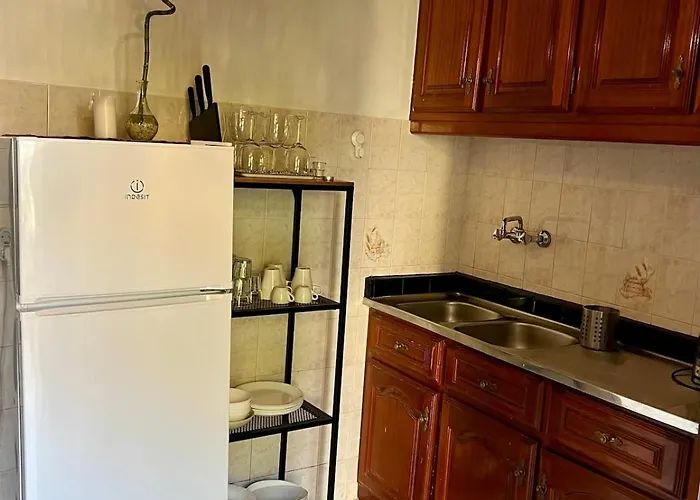 Spacious T4 With Iconic Tram 28 View 아파트 리스본