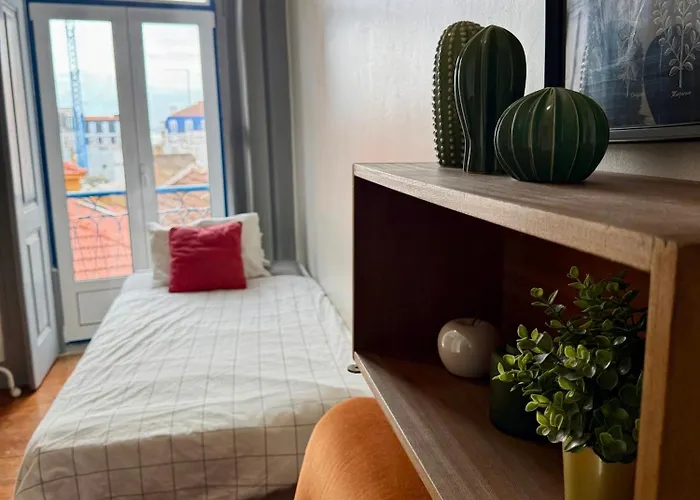 Spacious T4 With Iconic Tram 28 View * 리스본